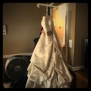 David’s bridal dress size 14